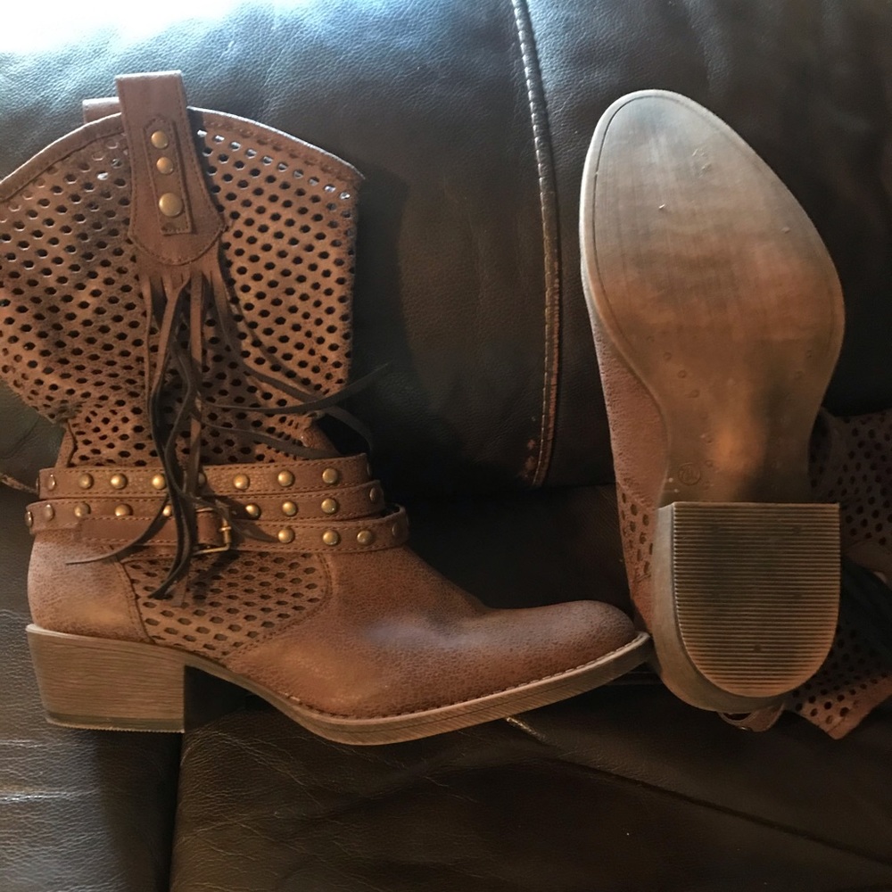 Ladies western boots